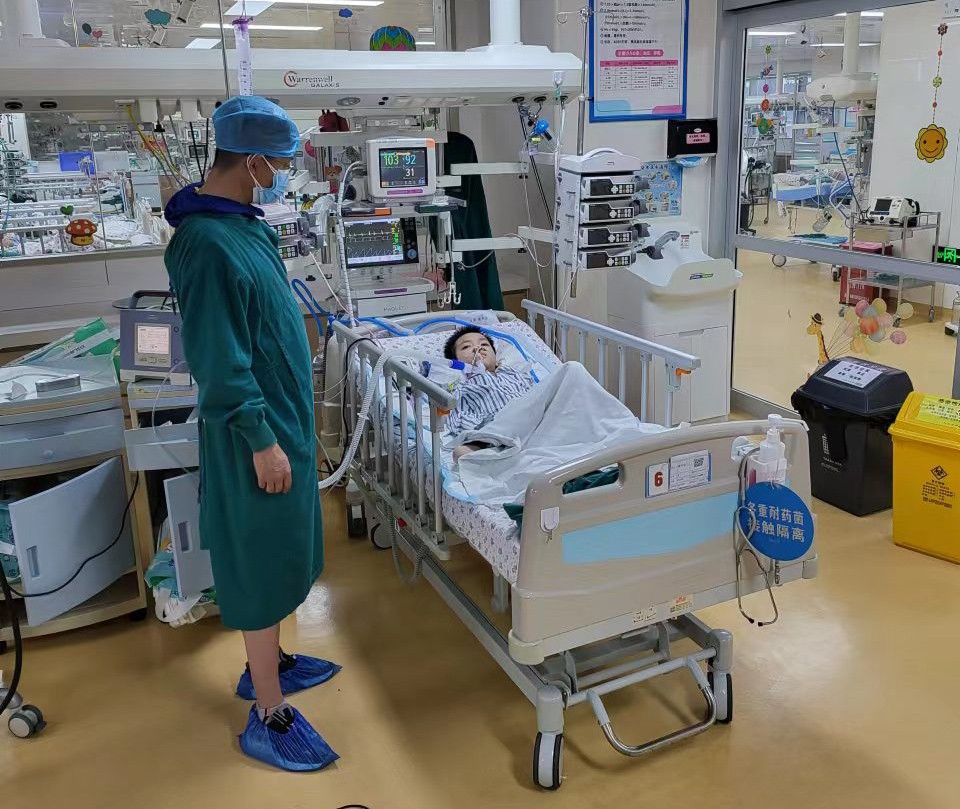 屏山县跨省救护车出租公司